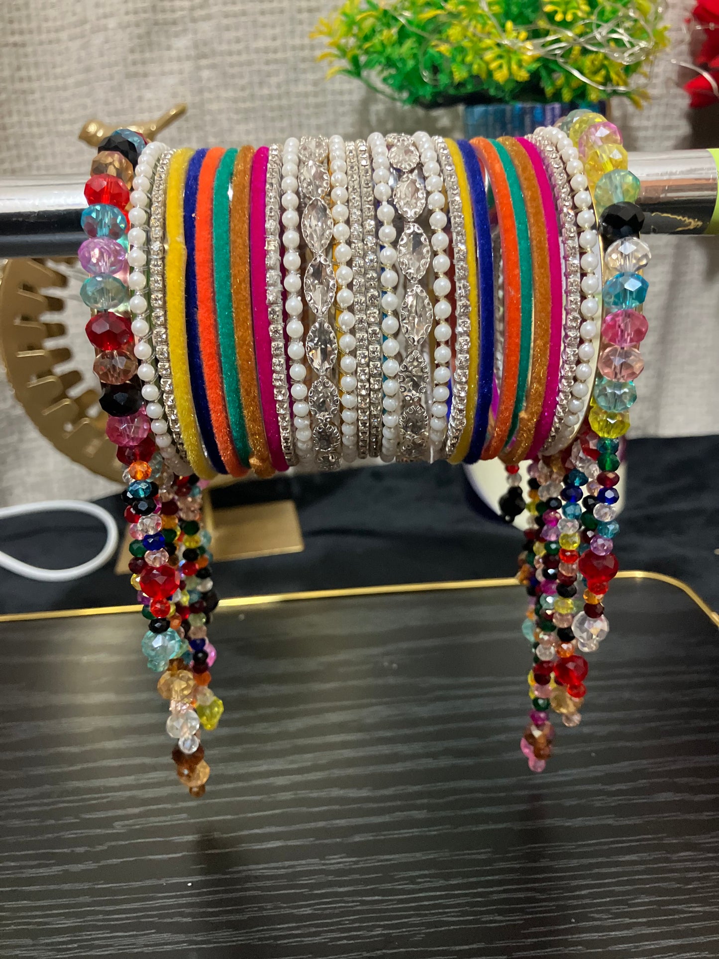 Crystal-Embellished Gajra with Velvet Bangles